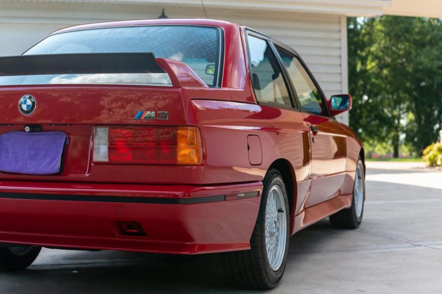 Детали экстерьера BMW M3 Coupe (E30) 1988 года  (NA) (фото 70 из 231)